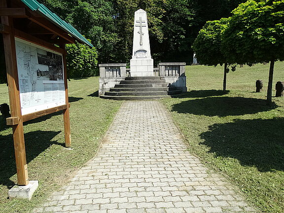 Lagerfriedhof_Dürnbach.JPG 