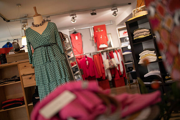 Die Inneneinrichtung des Modeladens "Trendstore by Alex P." 