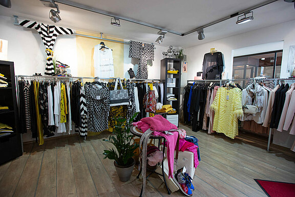 Die Inneneinrichtung des Modeladens "Trendstore by Alex P." 