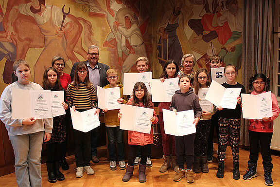 Forscher-Gala_2024__39__Gruppenfoto_alle_bearb_f_HP.jpg 