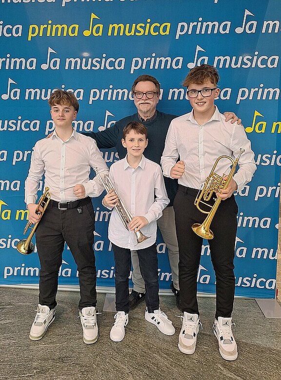 Young_Trumpet_Trio.jpg