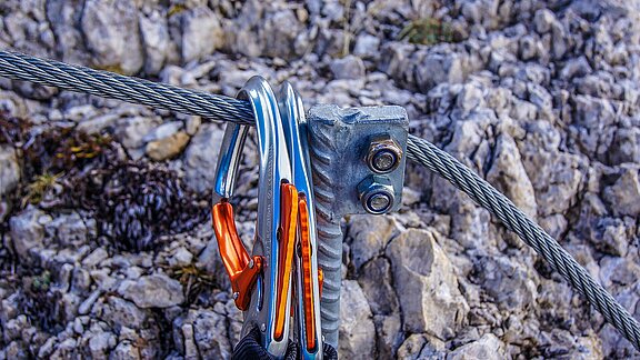 klettern_klettersteig_karabiner_via-ferrata-gba52c963b_1920.jpg 