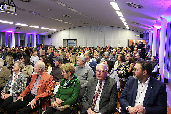 Neujahrsempfang_2026__10__Überblick_Saal_innen_bearb_f_HP.jpg 