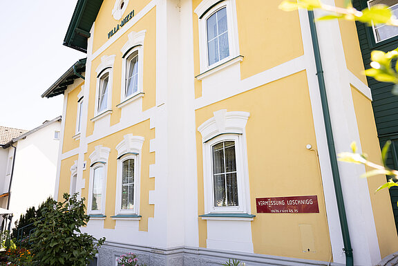Außenansicht der Firma Loschnigg 