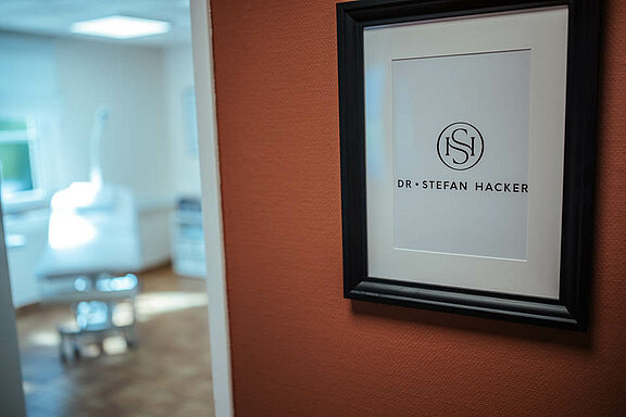 Blick in die Ordination von Dr. Stefan Hacker 